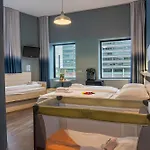 Meininger West Hotel 2*