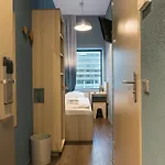 Hotel Meininger West 2*