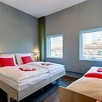 Otel Meininger West 2*