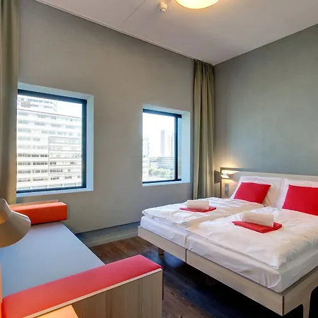 Meininger West Hotel