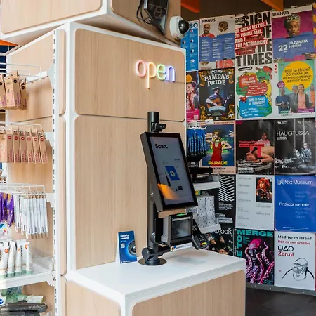 Meininger West 2* Amesterdão