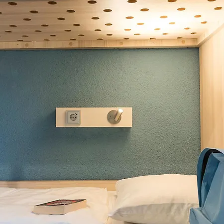 Hotel Meininger West 2*