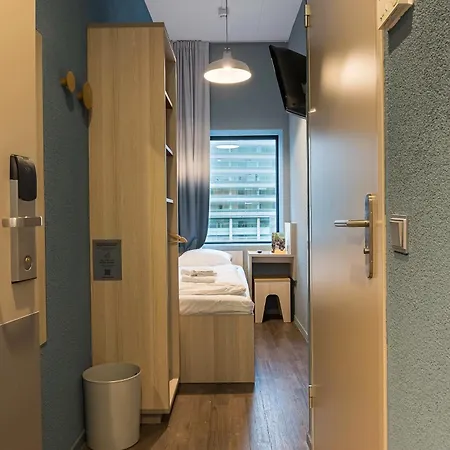 Hotel Meininger West 2*