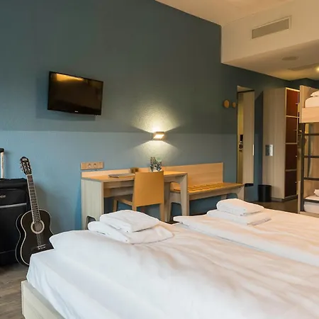 Meininger West 2* Amesterdão