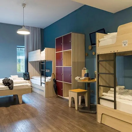 Meininger West Hotel