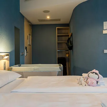 Otel Meininger West