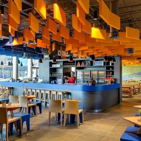 Hotel Meininger West 2*