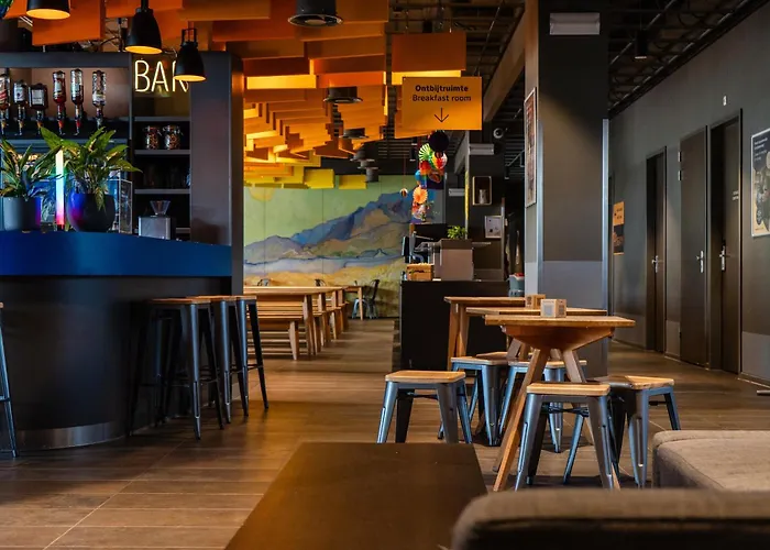 Meininger West Hotel