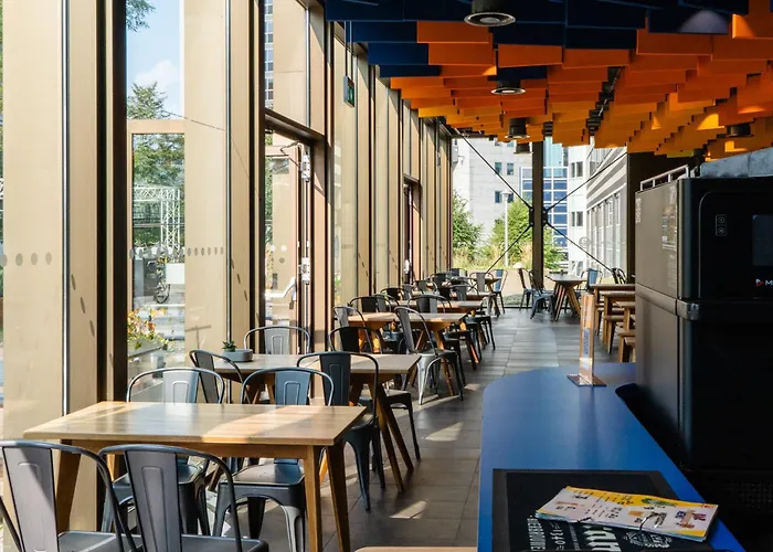 Hotel Meininger West 2*