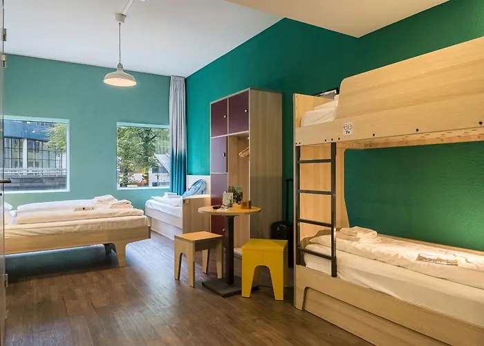 Meininger West Hotel 2*