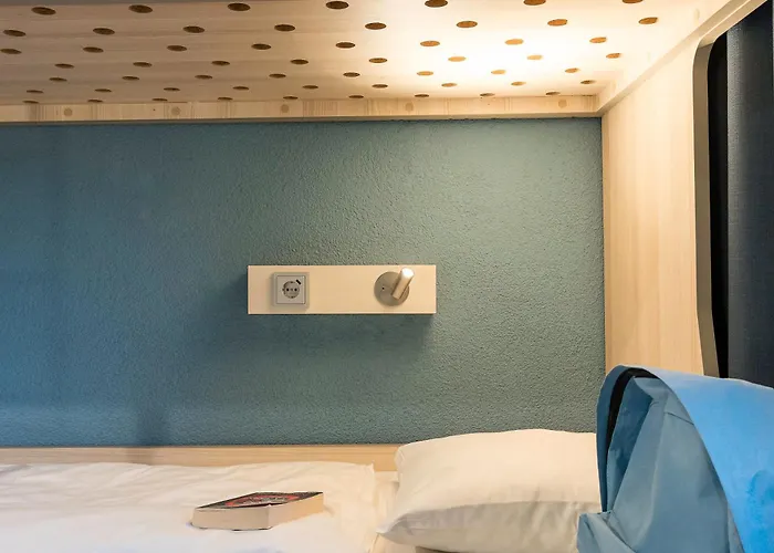 Hotel Meininger West 2*