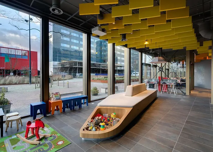 Meininger West Hotel 2*