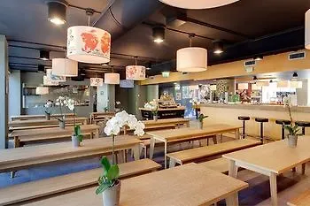 Hotel Meininger West 2*