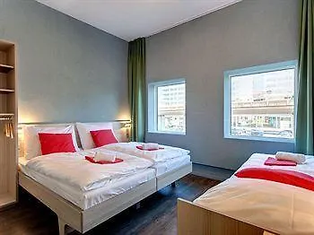 Ξενοδοχείο Meininger West 2*